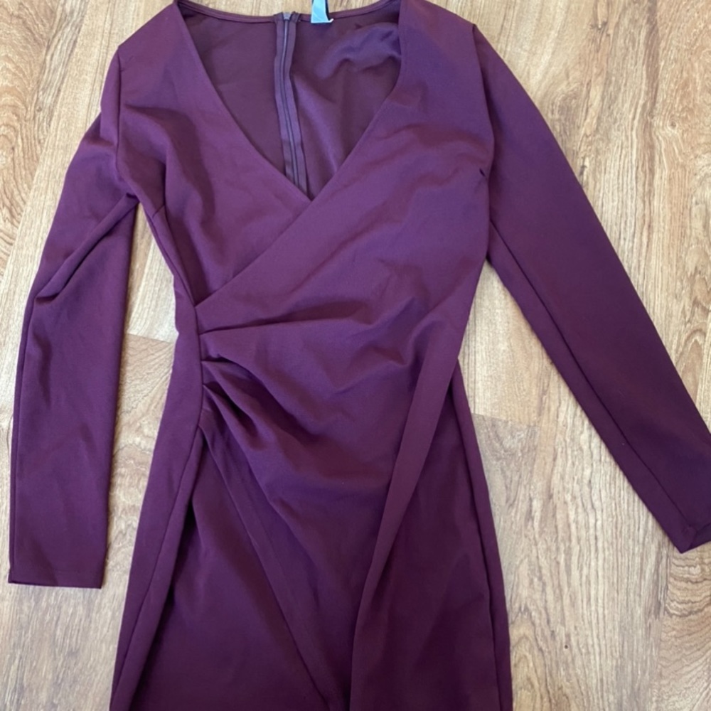 Purple Bodycon Dress, low cut, zip up the back!